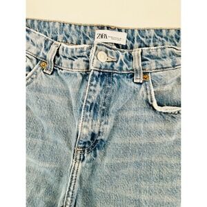 Zara Women Light Wash High Waisted Straight Leg Denim Jeans Size 8